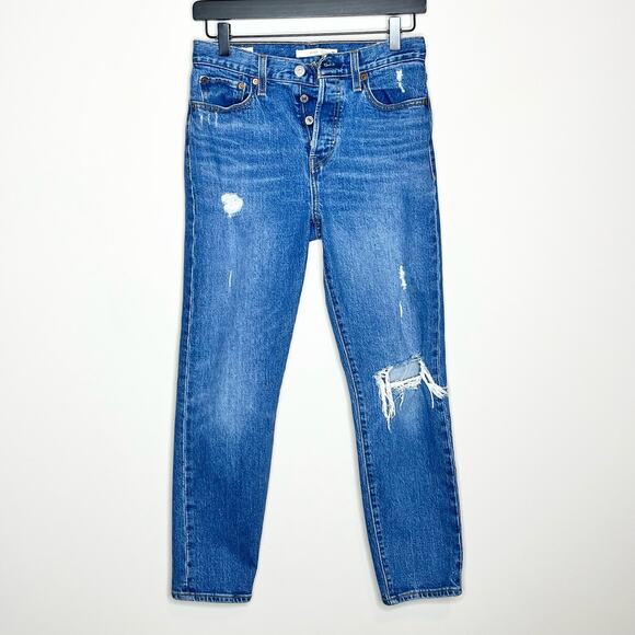 LEVI’S Premium Wedgie Fit Button Fly Distressed Straight Leg Jeans Size 26 - Picture 3 of 8